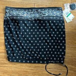 NEW MICHAEL Michael KORS Black Gray White Swim Top sz L